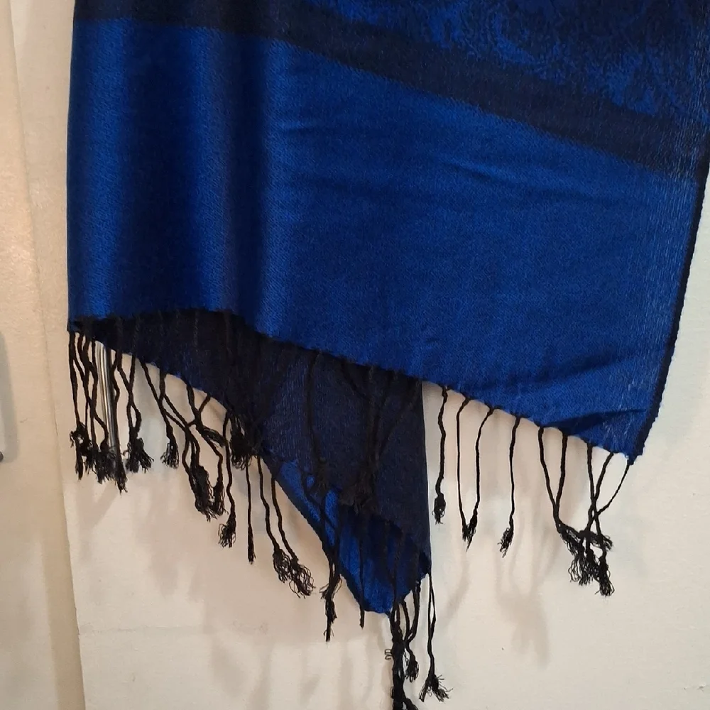 Pashmina Blue Scarf - Picture 3 of 4
